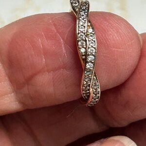 Pandora Rose Gold Sparkling Twisted Lines Ring